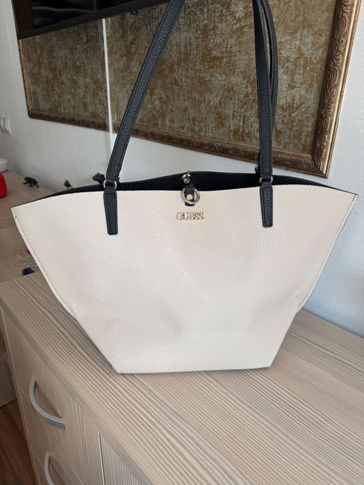 Geantă Guess cu două fețe