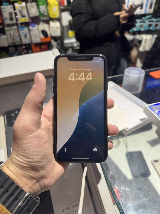 Айфон хр 64 память акб 100