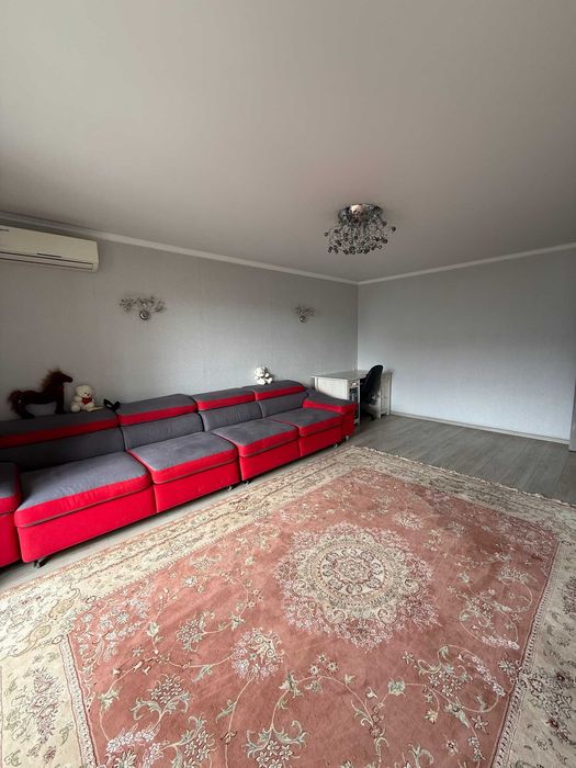 продам 4 ком квартиру в ЦЕНТРЕ