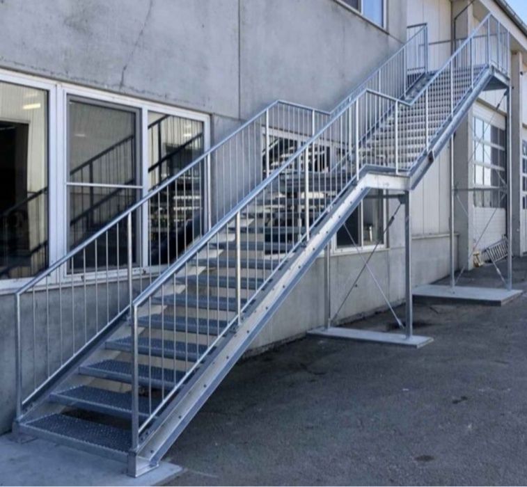 Scari  de exterior galvanizata