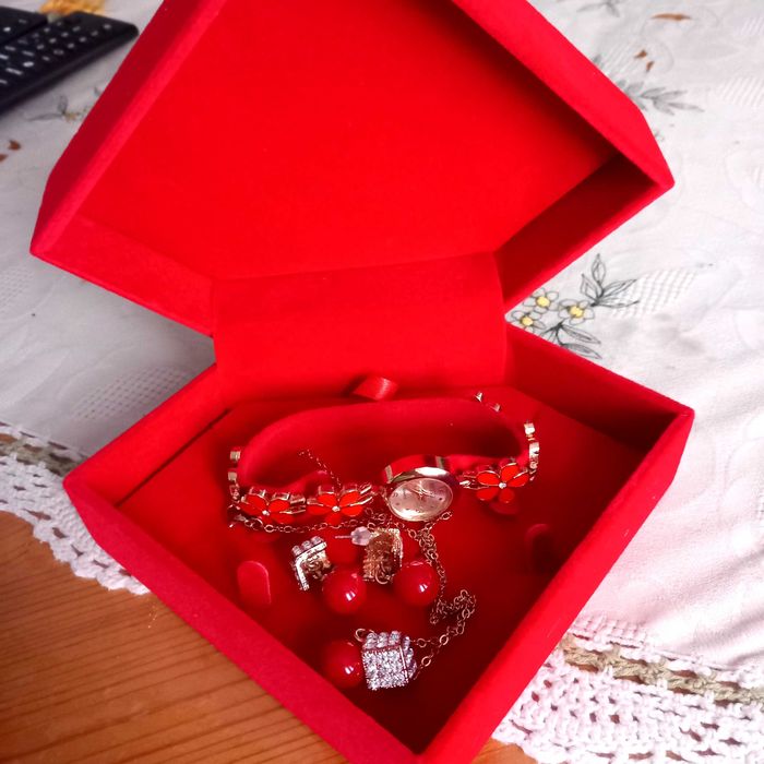 Комплект елегантни бижута