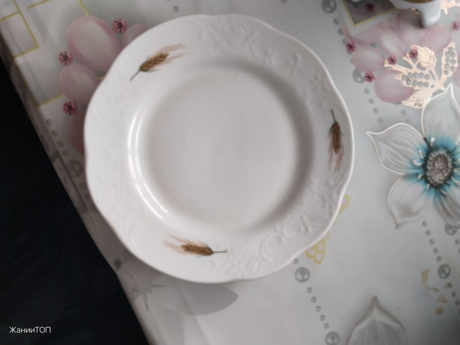 Продам тарелки в хорошем состоянии