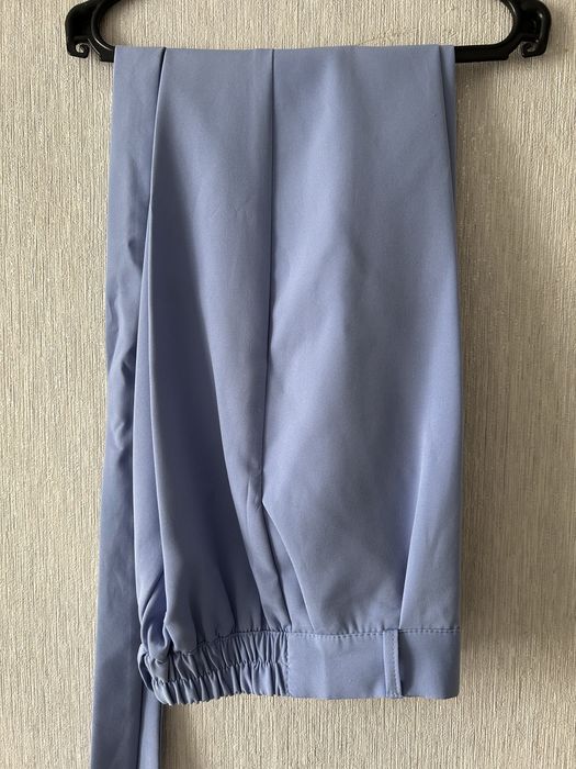 Продам костюм Женский