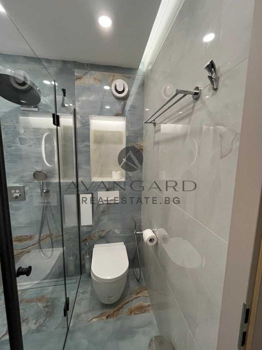 Продава се Тристаен апартамент в Пловдив, Христо Смирненски - 140 кв.м за 2550 €/кв.м - Снимка #6