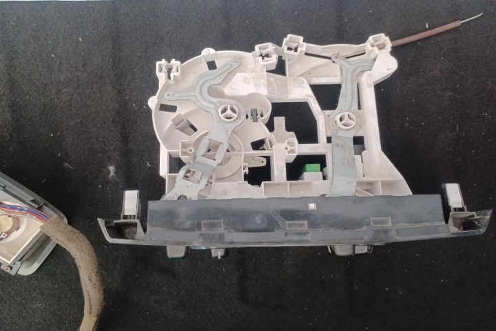 Comanda clima Mitsubishi Space Star a 2-a generatie