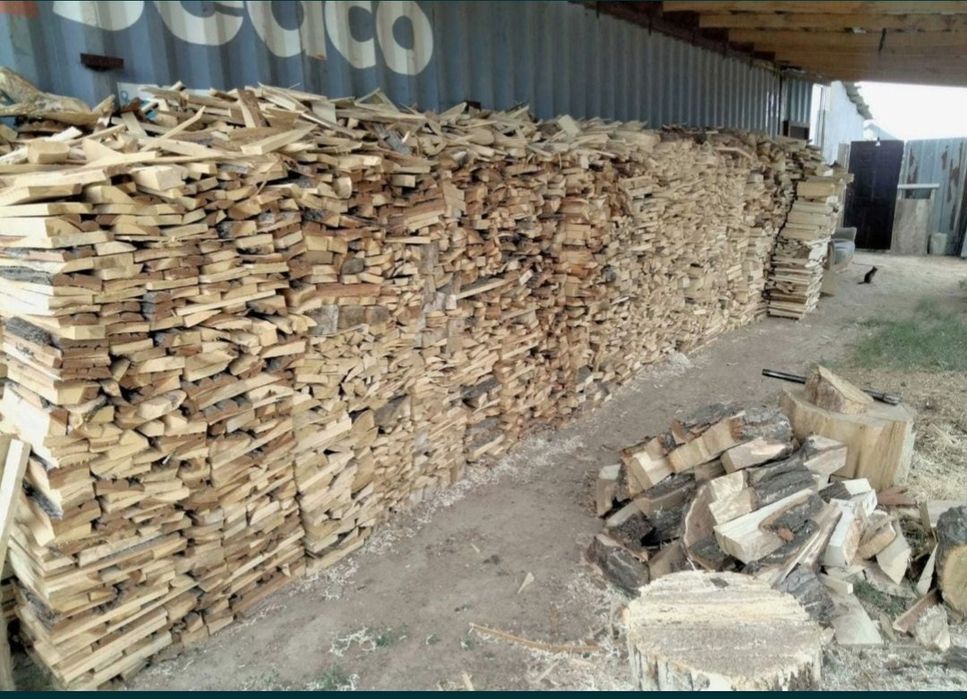 Продаю дрова куб 15000.
