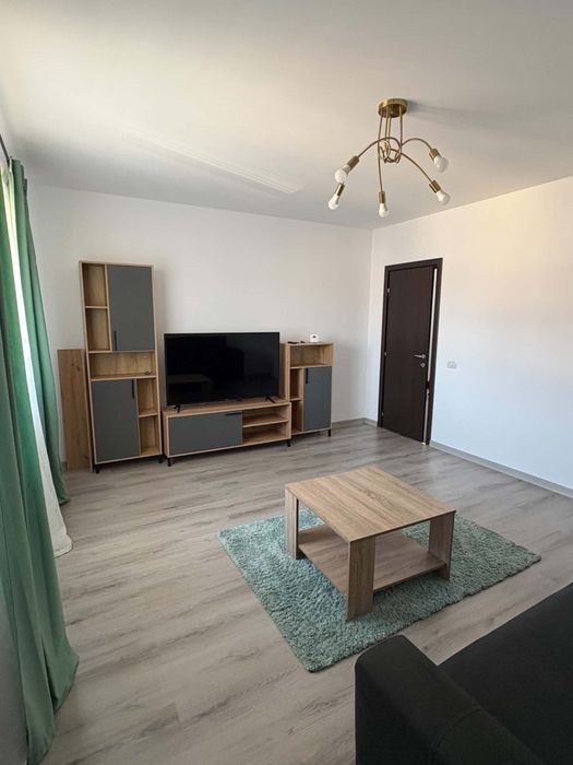 De vanzare apartament 2 camere decomandat