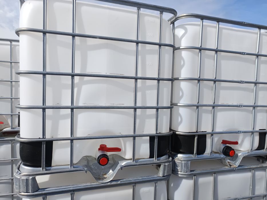 Цистерни 1000 литра,Бидони един тон като нови!