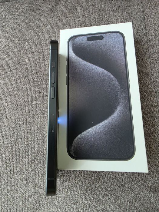 Iphone 15 pro с гаранция 256 gb Titanium Black