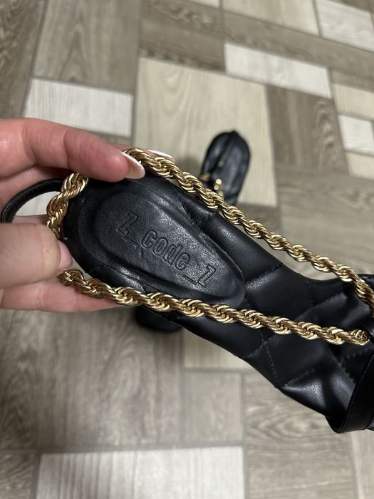 Продам босоножки 39