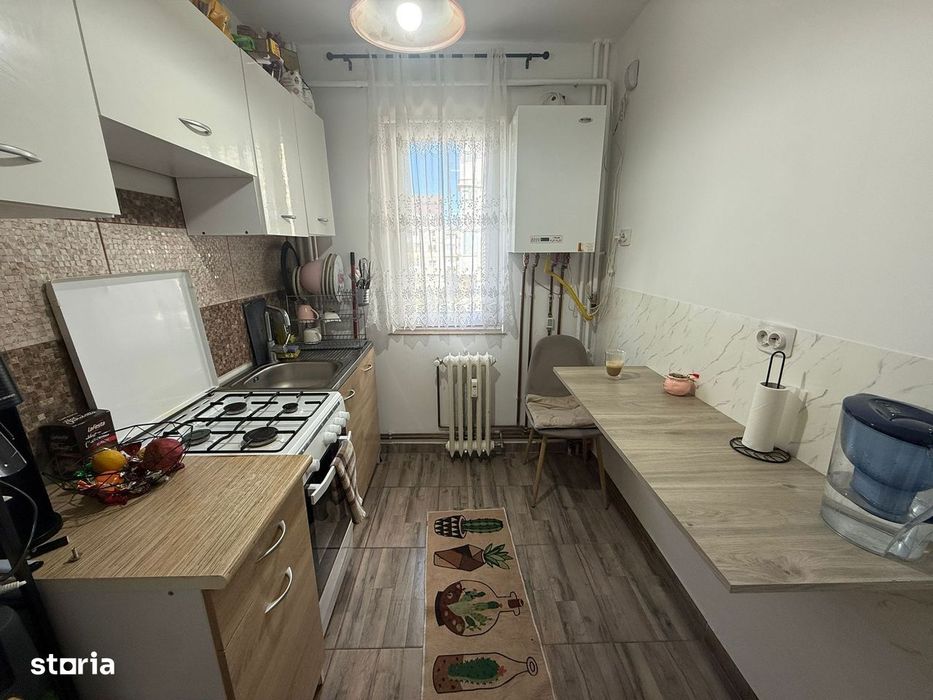 Apartament renovat 2 camere 41 mp Alexandru cel Bun 89900 euro