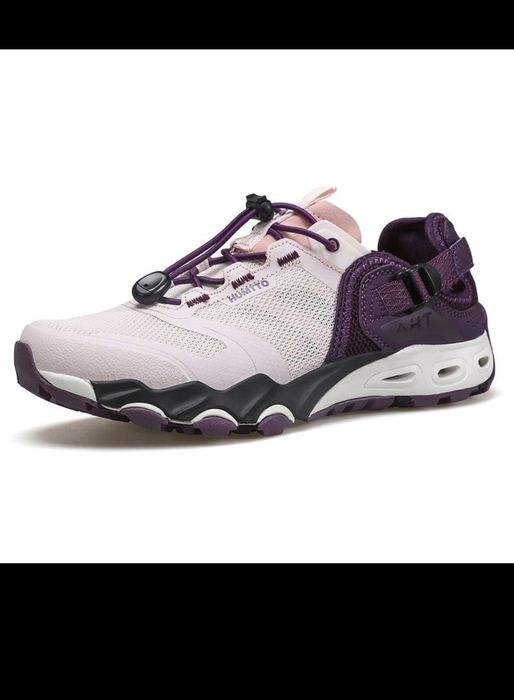 Треккинговые кроссовки