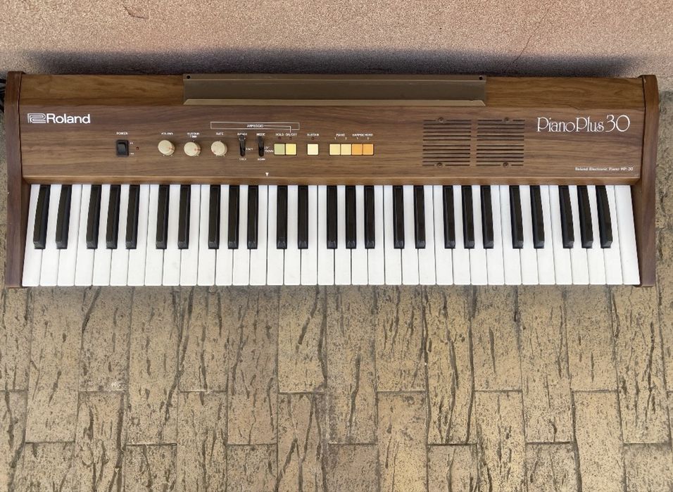 Roland HP-30 Piano Plus30