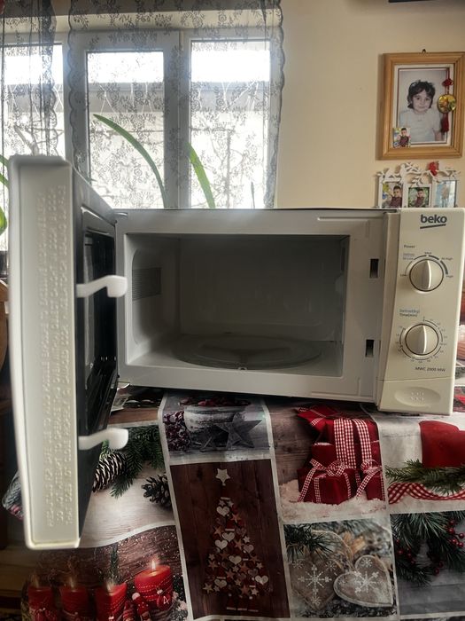 Cuptor cu microunde Beko, stare f buna