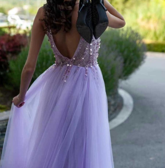 Продава се бална рокля