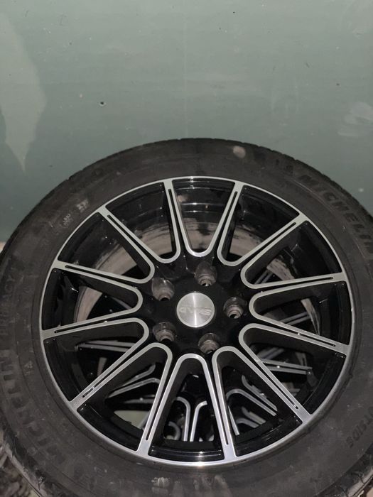 Продам диски с резиной 5х112