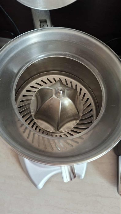 Професионална Сокоизтисквачка