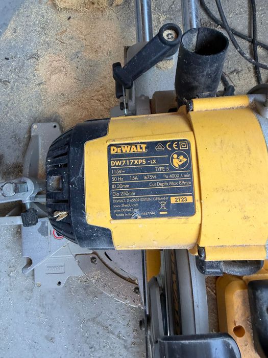 Dewalt DW717XPS-LX 1675W Циркуляр пендула на 110v