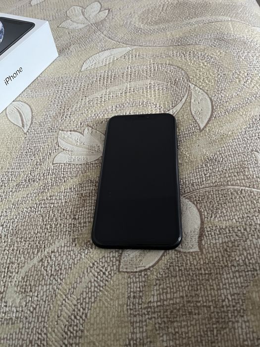 iPhone Xr, 64GB, Black + huse