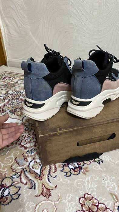 Кроссовки демисезонные