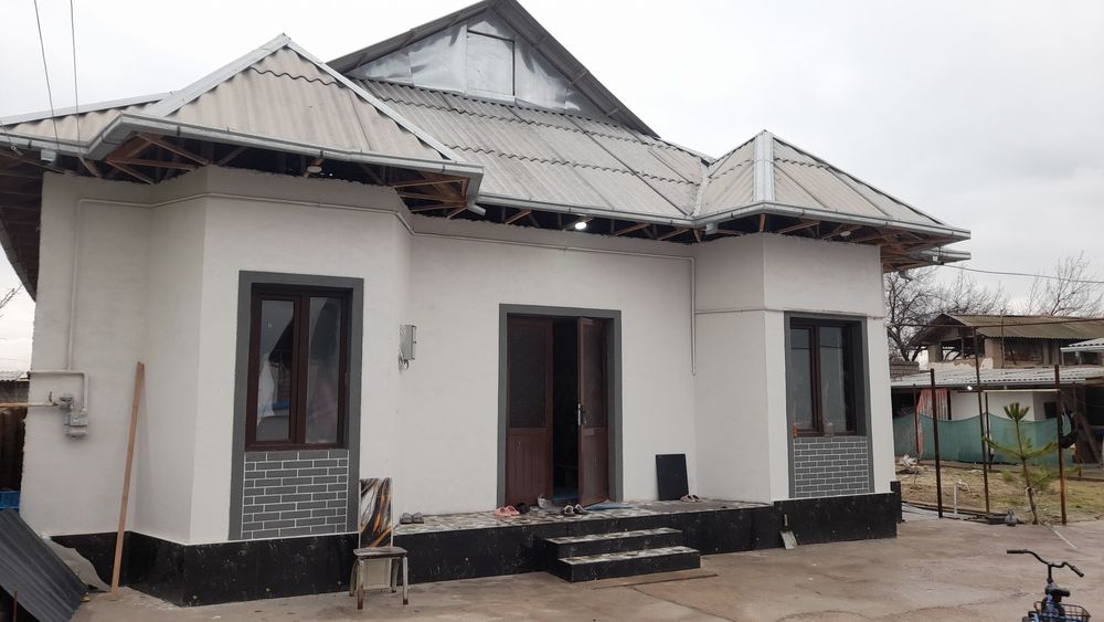 Uy sotiladi 6 sotix 11 xona