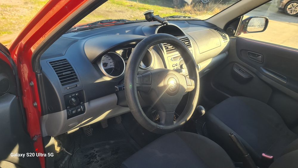 Продавам Suzuki Ignis 1.3