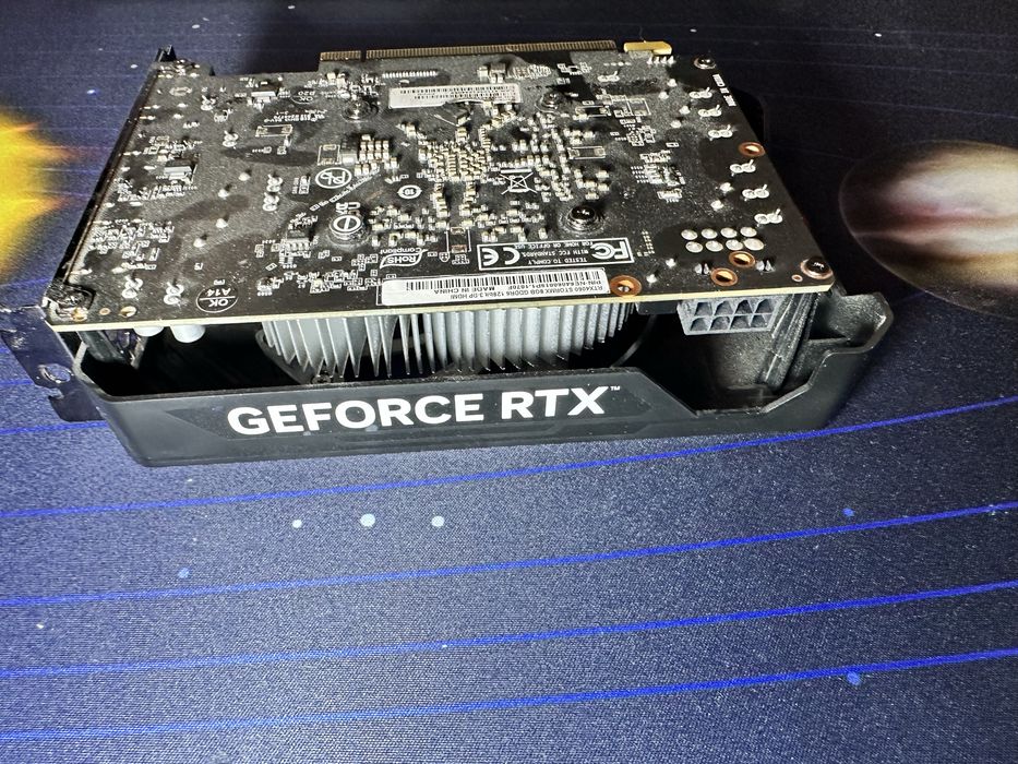 Placa video RTX 4060 8 GB VRAM