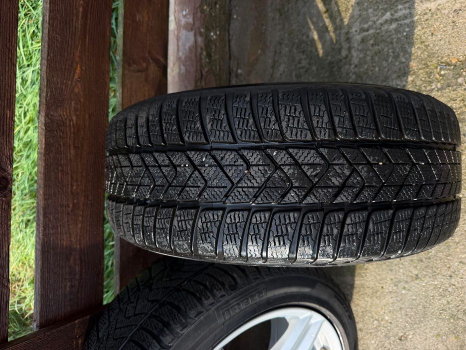 Jante aliaj cu anvelope Pirelli in 2-ua latimi