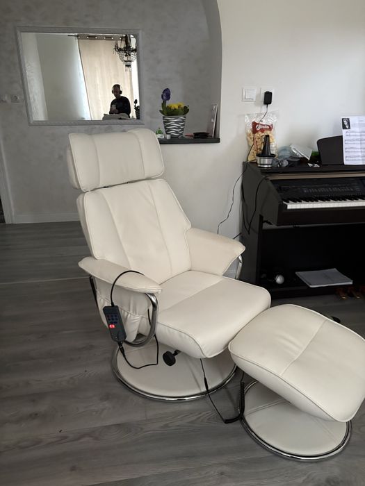 Luca Bessoni, vandfotoliu de lux,masaj si caldura.E in stare fff buna.