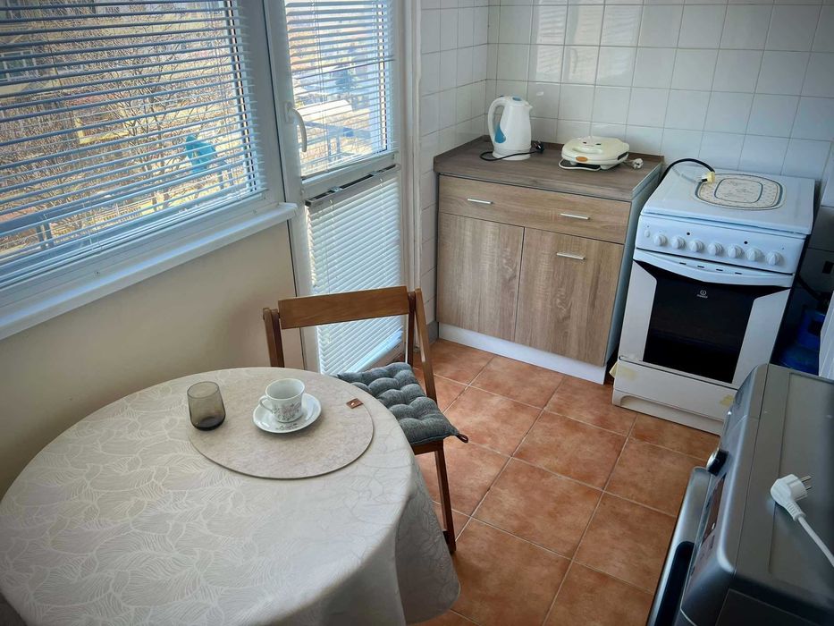 Дава се под наем Тристаен апартамент в Варна, Център - 72 кв.м за 229.5 € - Снимка #13