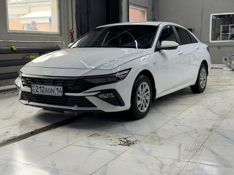 Продам хорошую дилерскую машину