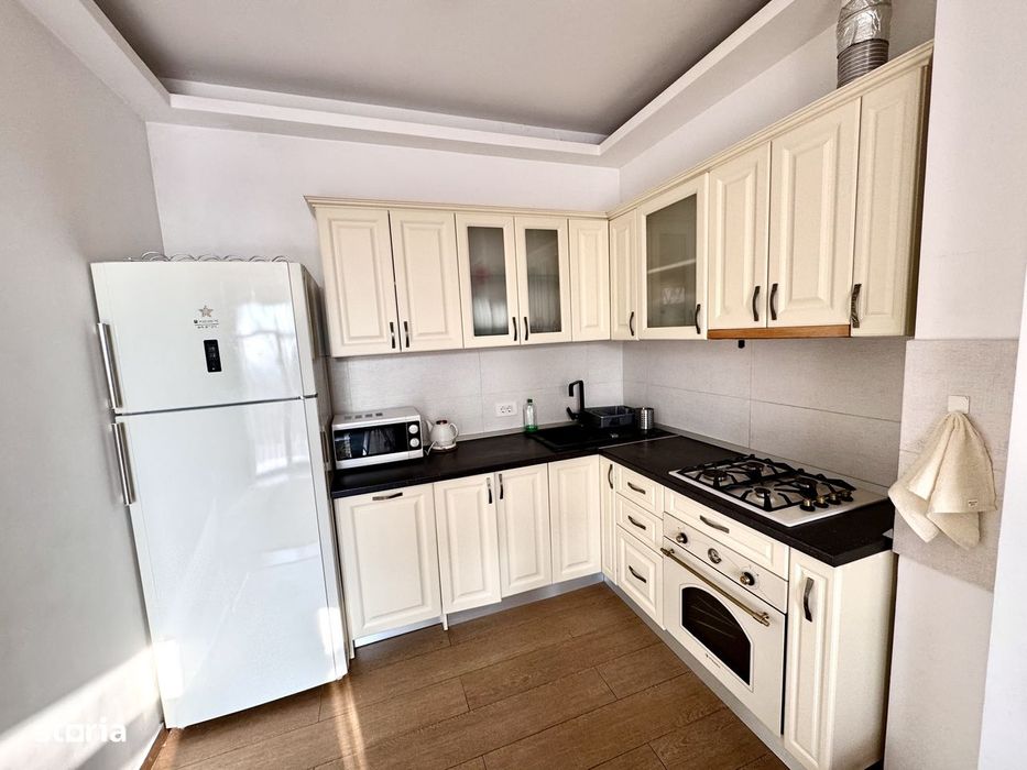 De închiriat!! apartament 3 camere, Moara de vânt