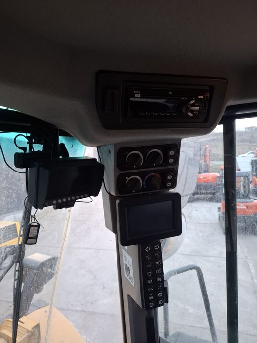 Caterpillar 966M Încarcator