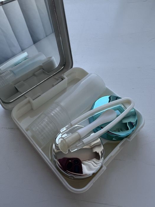 Красивый футляр для линз новый с зеркалом