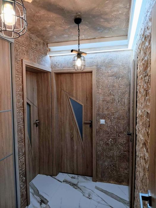 Дава се под наем Тристаен апартамент в Варна, Бриз - 120 кв.м за 918 € - Снимка #3