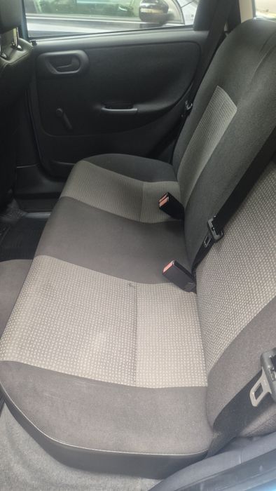 Vind Opel Corsa 1,3 CDTI 2006