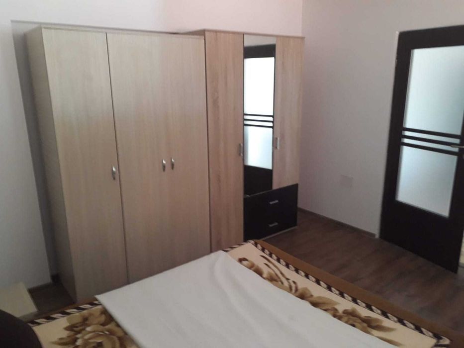 Inchiriez apartament