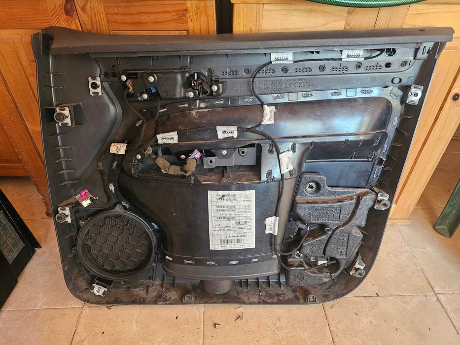 Кожени кори за VW Touran 2004-2012