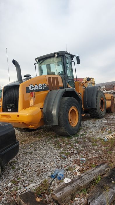 Incarcator frontal casse