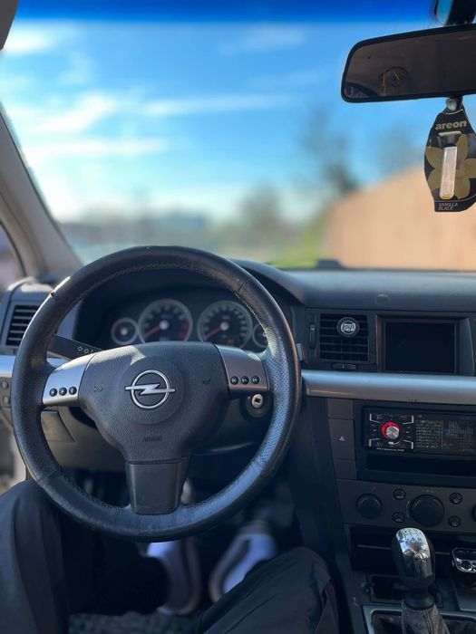 Dezmembrez opel Vectra c 2.2i