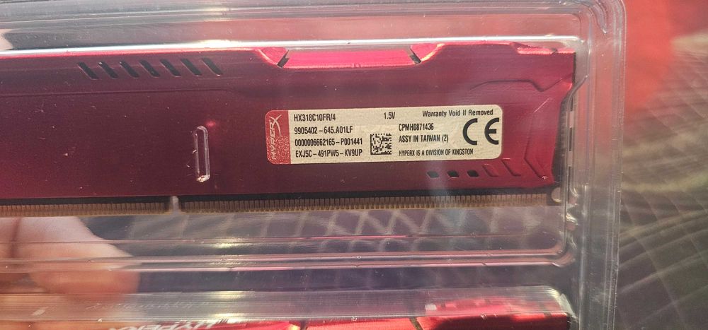 Vand KIT 8GB DDR3 la 1866MHz (2x4GB)