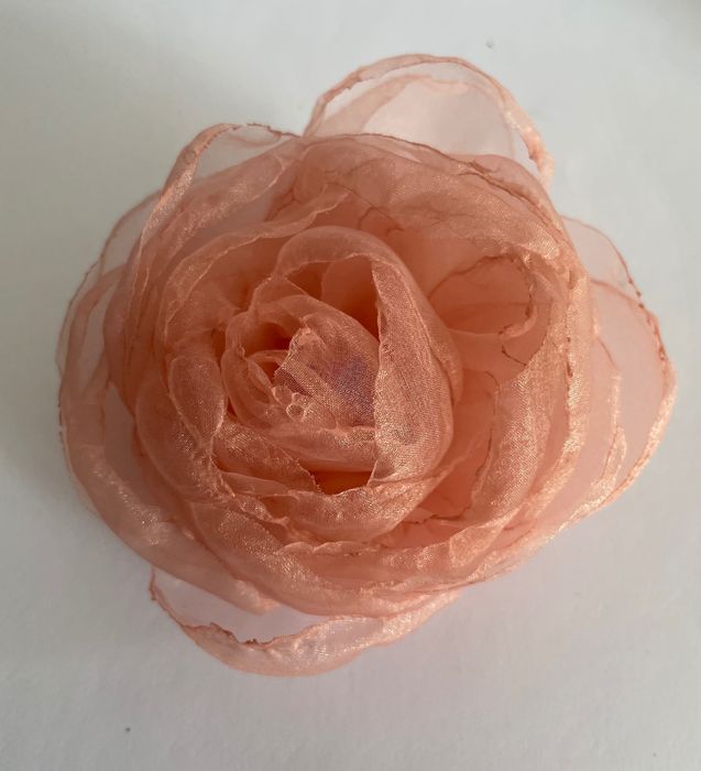 Ръчно изработени цветя-бижута