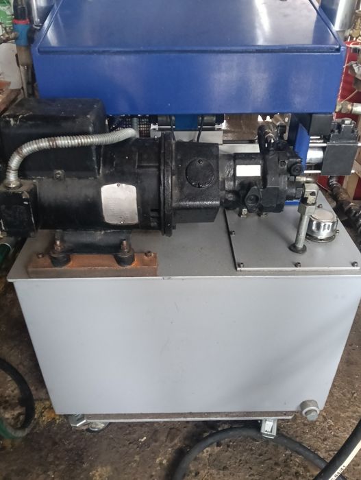 Utilaj spumă poliuretanica