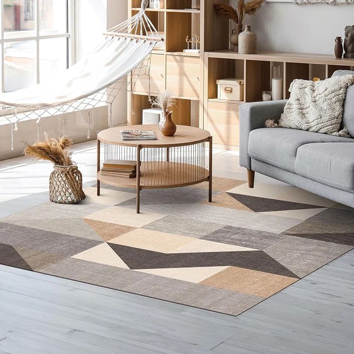 200х300 килим с къс косъм и неплъзгаща подложка. Перящ се в пералня