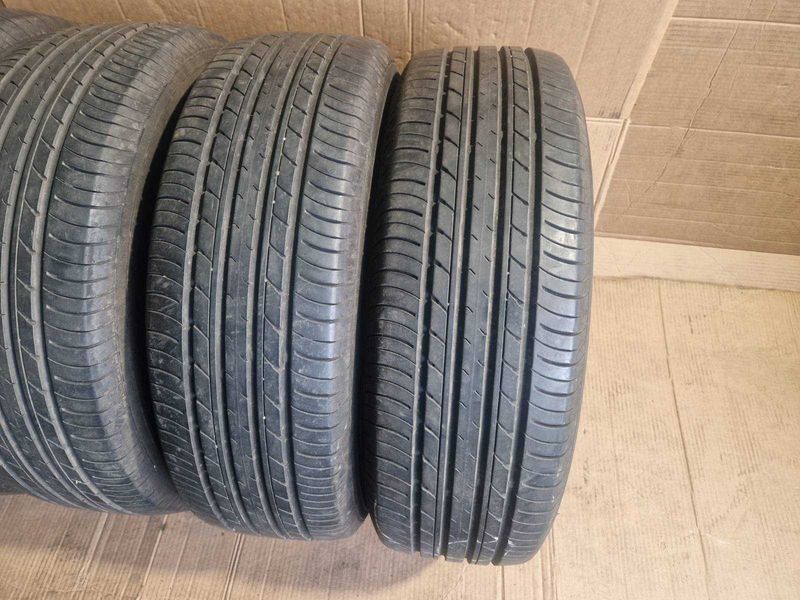 4 Yokohama R17 225/65
летни гуми DOT2718