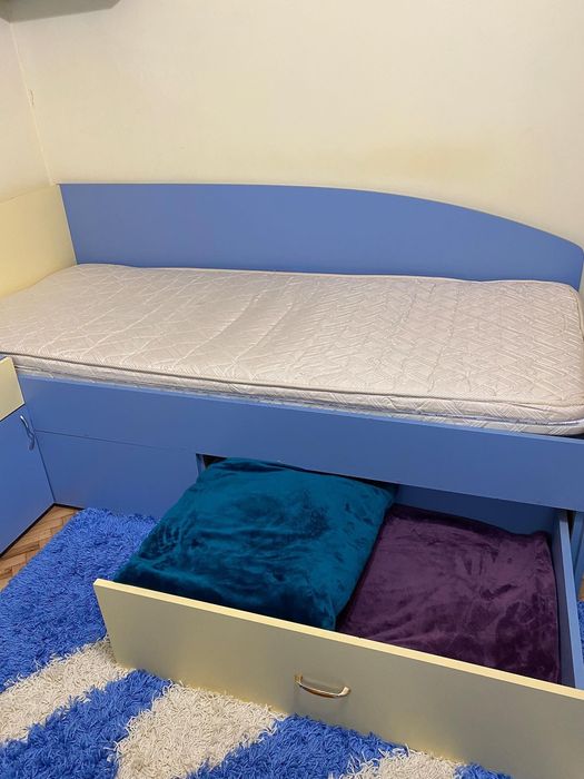 2 Paturi  cu saltele