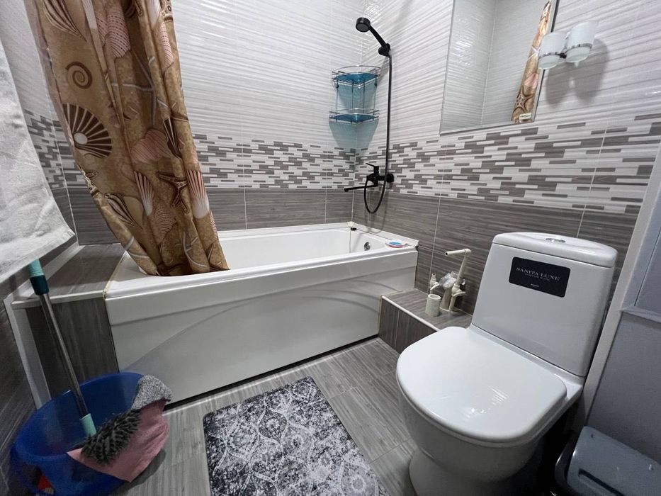 Сдается 1 комнатная квартира 
С обстановкой
В горде Алмалыке