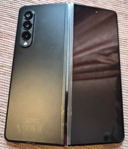 Samsung Galaxy Z Fold3 5G 256GB Черен Dual SIM със S Pen, кейс