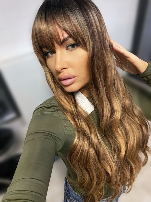 Peruca lunga  satena cu suvite