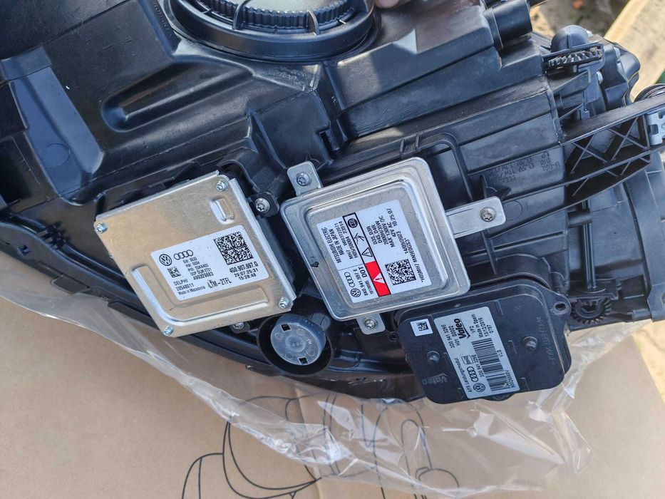 Faruri VALEO NOI ( EUROPA) FULL echipate 044930,D3S, H7, Bi-Xenon, LED